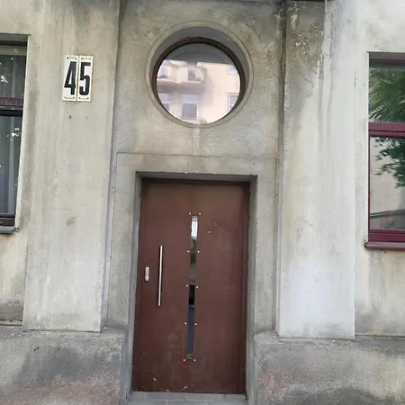 Lova Centre Prie Funikulieriaus