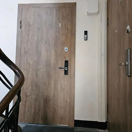 Lova Centre Prie Funikulieriaus